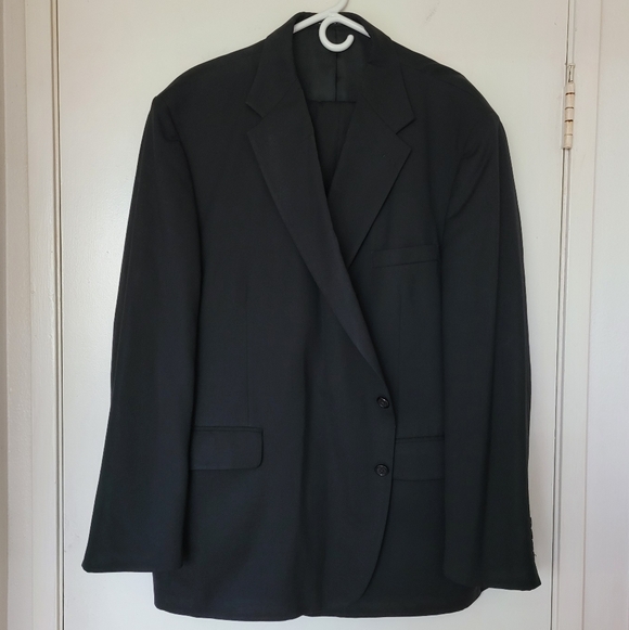 Stafford Men's Classic Black 2-Piece Suit